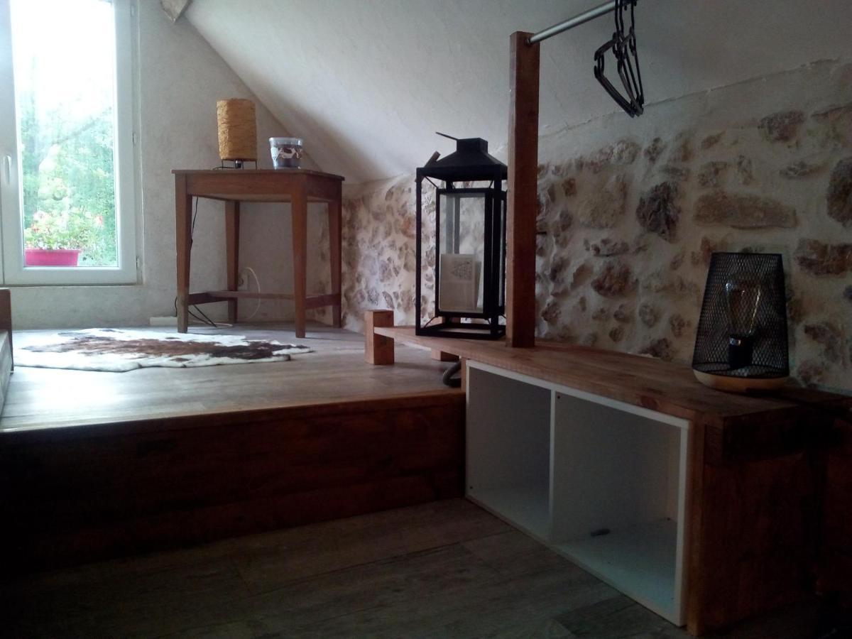 Les Chambres Du Vau Profond Vernoil Dış mekan fotoğraf